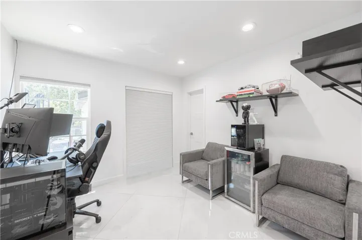 12521 Stagg Street, North Hollywood, California 91605