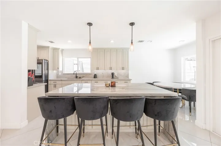 12521 Stagg Street, North Hollywood, California 91605