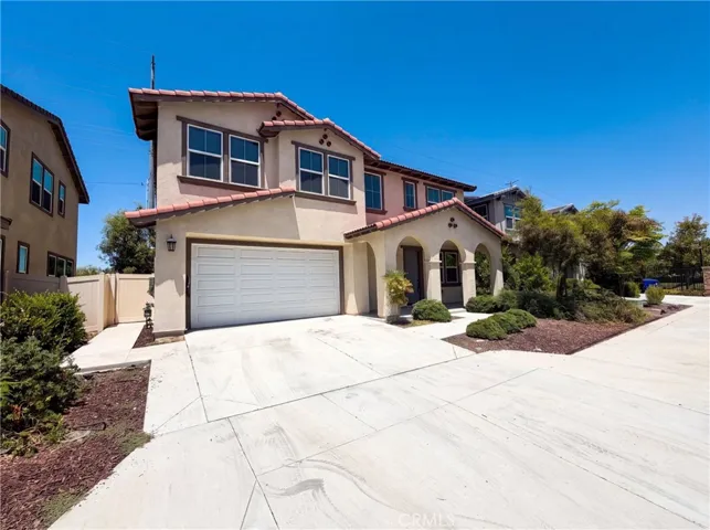 1182 Woodbury, Mentone, California 92359