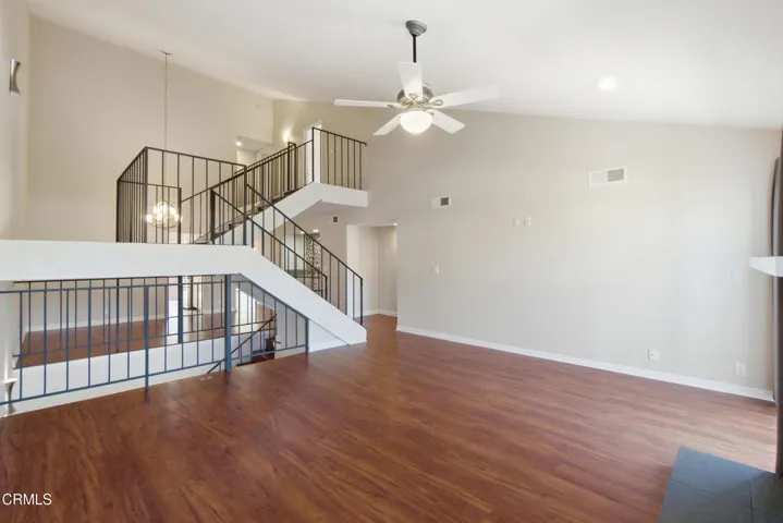 9_living room
