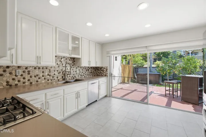 14_kitchen