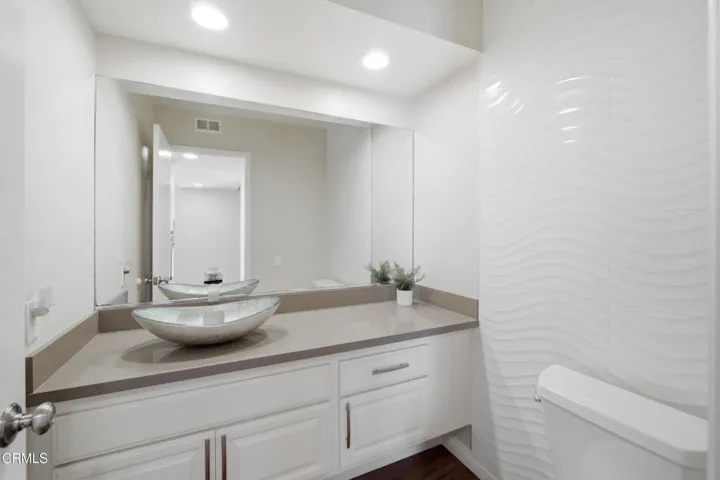20_bathroom