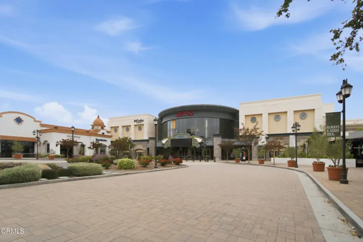 54_the oaks mall