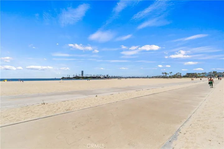 Beach walking and biking paths