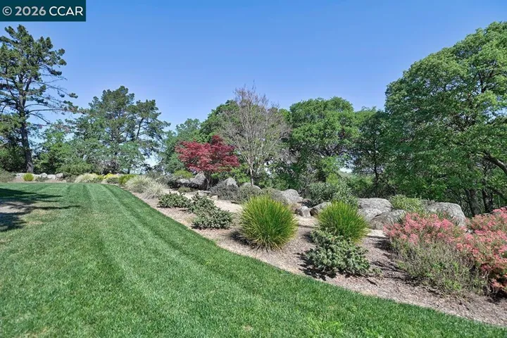 3136 Ptarmigan Dr 5, Walnut Creek, California 94595-3128