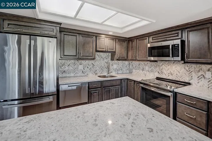 3136 Ptarmigan Dr 5, Walnut Creek, California 94595-3128