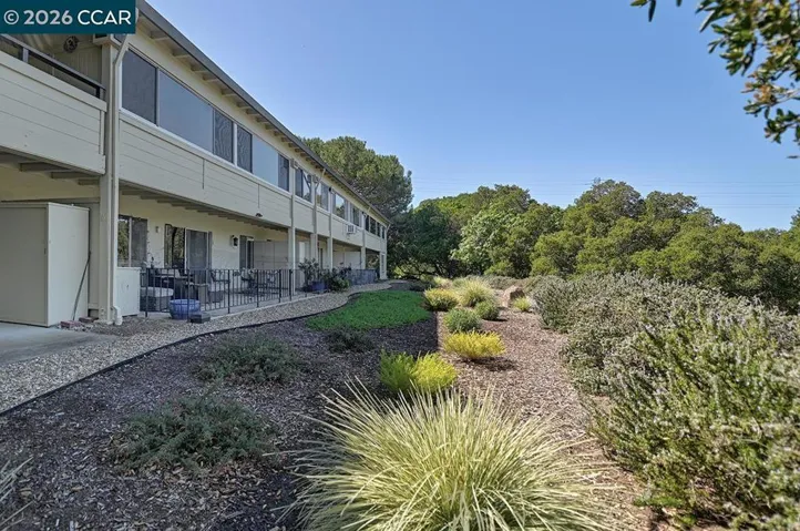 3136 Ptarmigan Dr 5, Walnut Creek, California 94595-3128