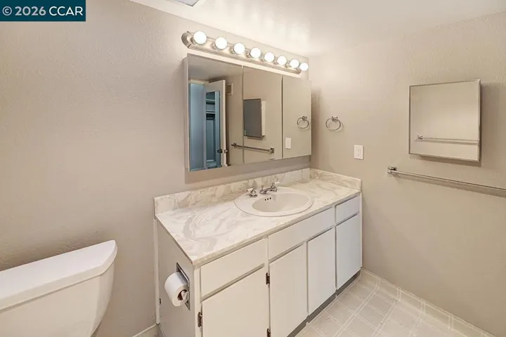 3136 Ptarmigan Dr 5, Walnut Creek, California 94595-3128