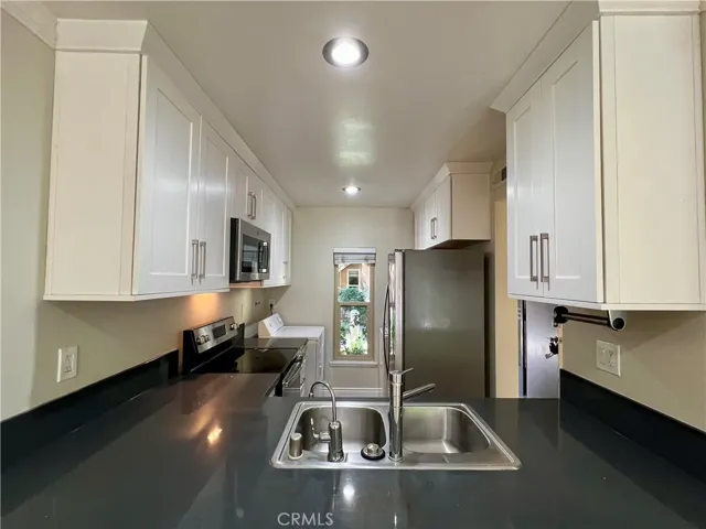 162 Tangelo, Irvine, California 92618