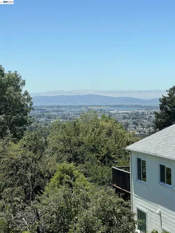 7957 Michigan Ave, Oakland, California 94605