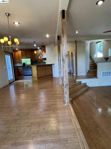 7957 Michigan Ave, Oakland, California 94605
