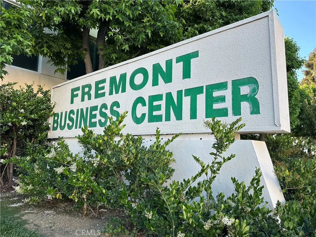 919 S Fremont 328