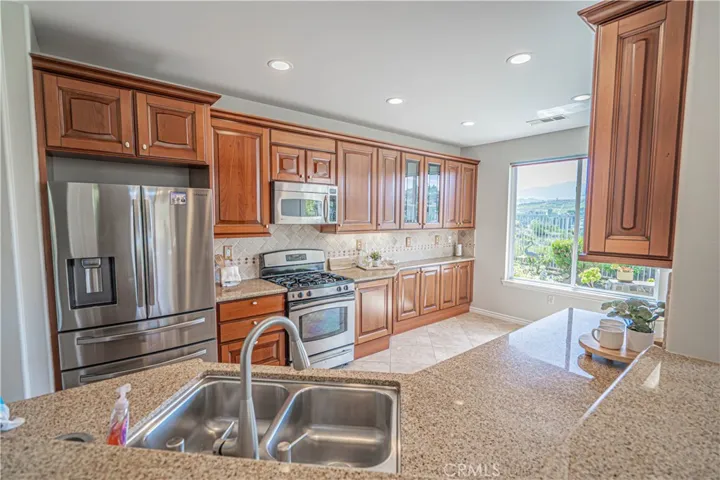 19534 Eleven Court, Newhall, California 91321