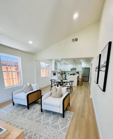 537 7th Avenue, Menlo Park, California 94025
