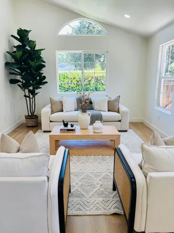 537 7th Avenue, Menlo Park, California 94025