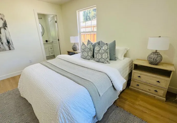 537 7th Avenue, Menlo Park, California 94025