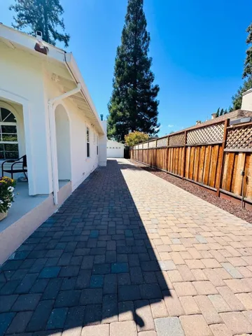 537 7th Avenue, Menlo Park, California 94025