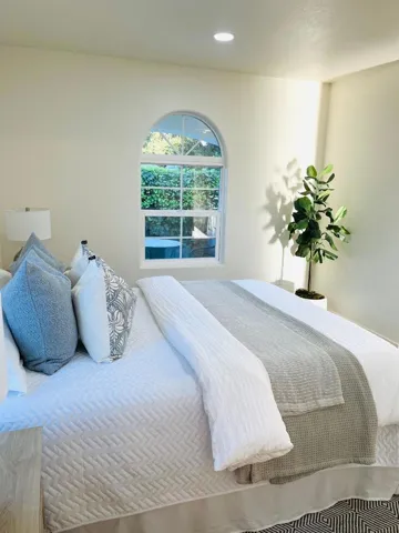 537 7th Avenue, Menlo Park, California 94025
