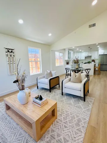 537 7th Avenue, Menlo Park, California 94025