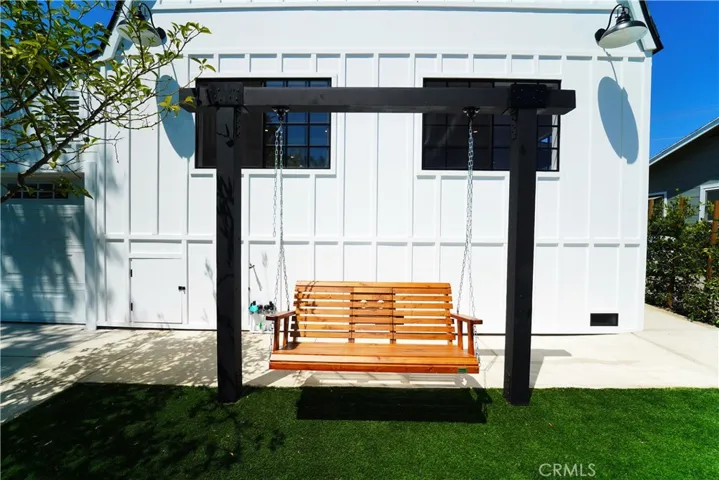 2615 Manhattan, Montrose, California 91020