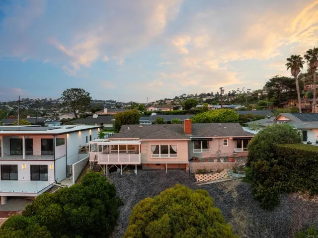 6530 Manana Place, La Jolla, California 92037