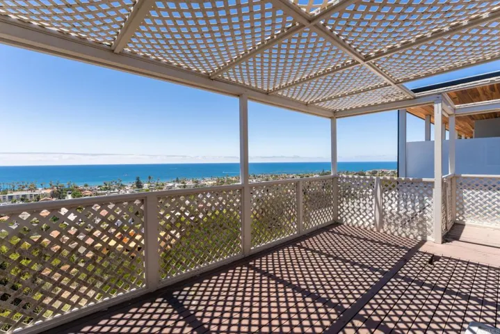 6530 Manana Place, La Jolla, California 92037