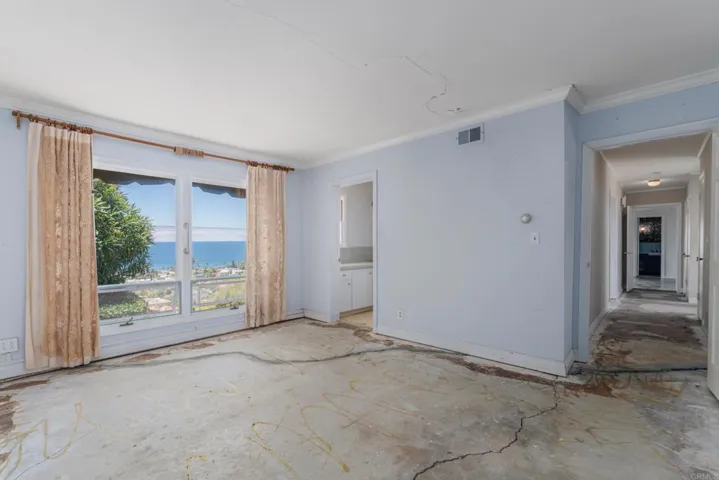 6530 Manana Place, La Jolla, California 92037