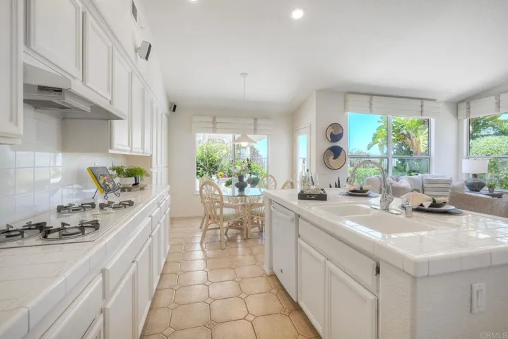 5060 Avenida De La Plata, Oceanside, California 92057