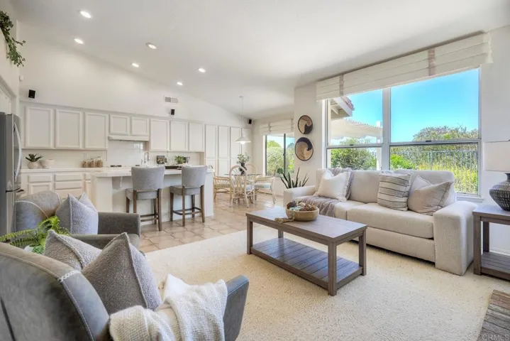 5060 Avenida De La Plata, Oceanside, California 92057