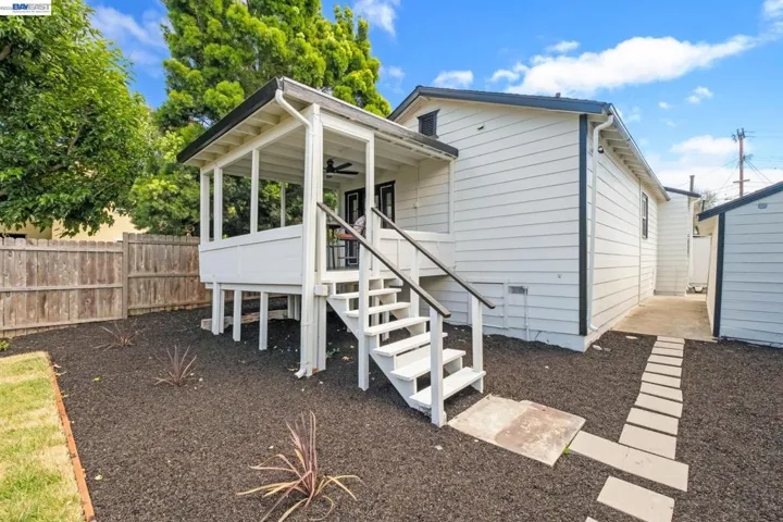 2231 Lasalle St, Martinez, California 94553-1961