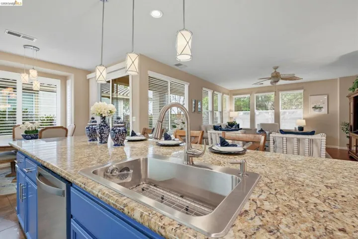 518 American Falls Drive, Rio Vista, California 94571