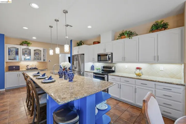 518 American Falls Drive, Rio Vista, California 94571