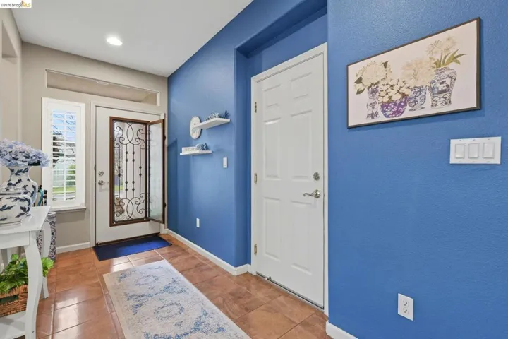 518 American Falls Drive, Rio Vista, California 94571