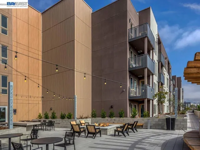 3698 Vision Cmn 521, Fremont, California 94538