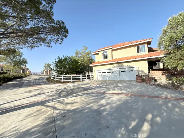32080 Avenida Donari, Agua Dulce, California 91390