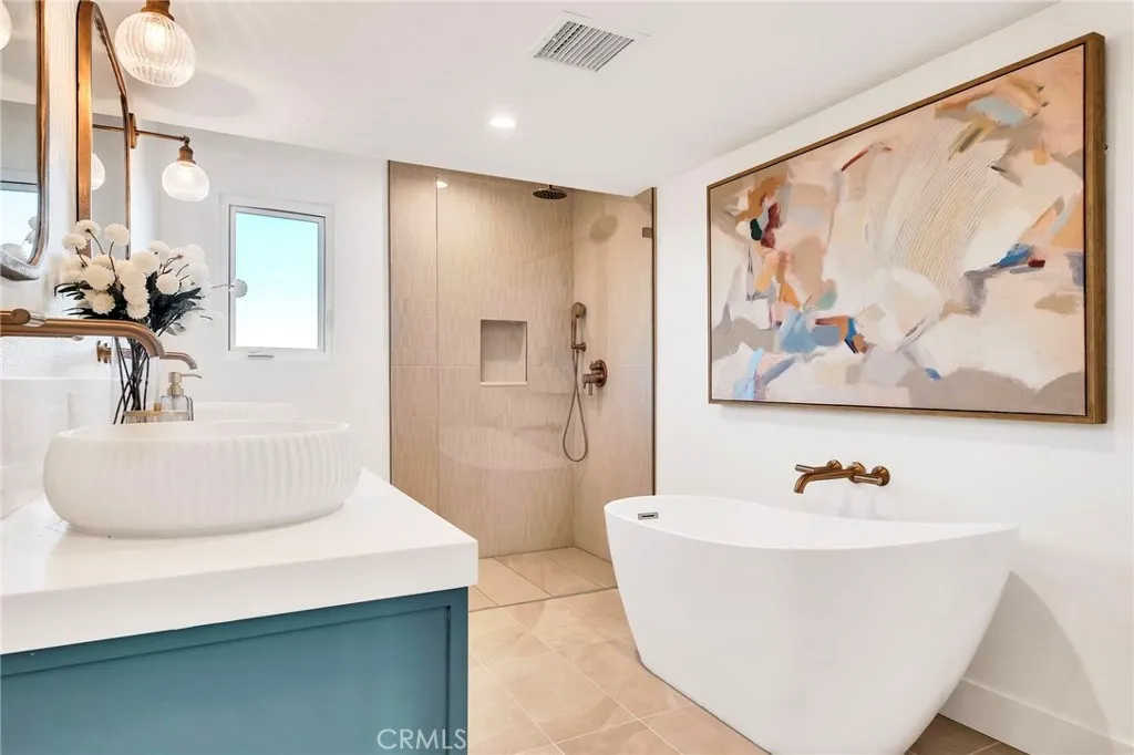 Primary Ensuite Bath
