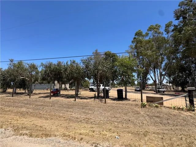 20283 Oakhill, Madera, California 93638
