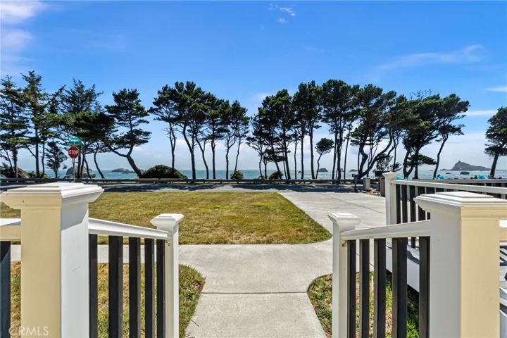 424 N Pebble Beach, Crescent City, California 95531
