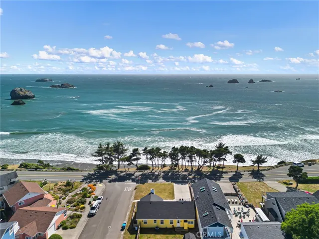 424 N Pebble Beach, Crescent City, California 95531