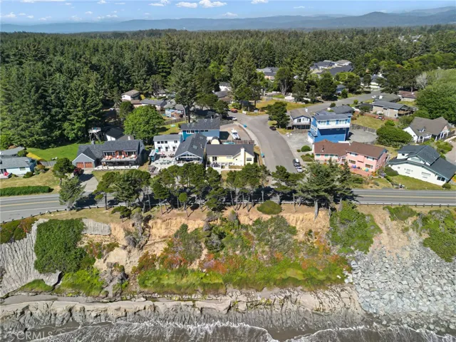 424 N Pebble Beach, Crescent City, California 95531