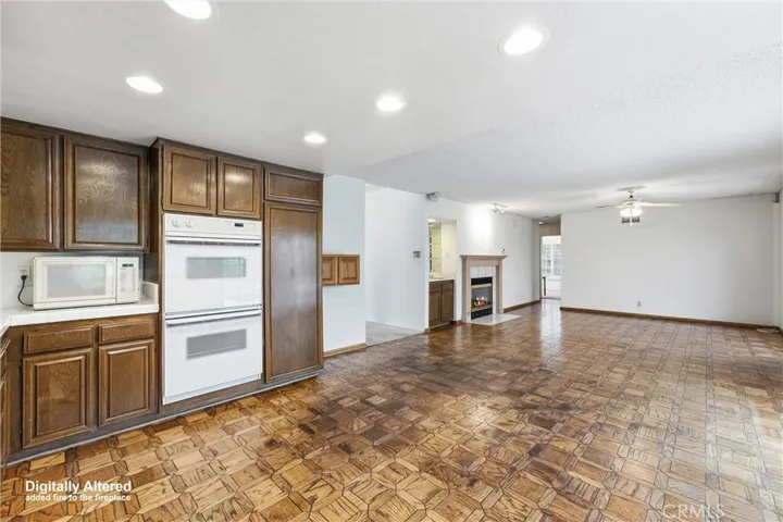 22611 Demasia, Mission Viejo, California 92691