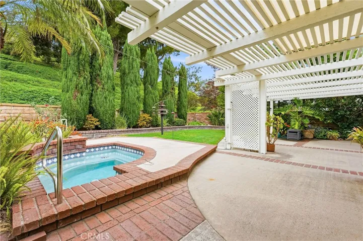 22611 Demasia, Mission Viejo, California 92691