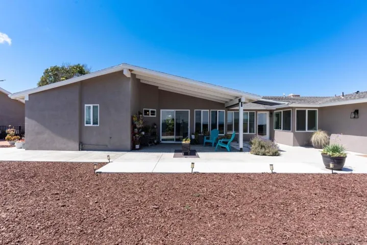 4986 San Jacinto Circle East, Fallbrook, California 92028