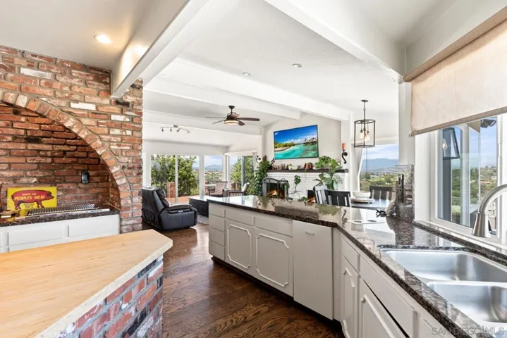 4986 San Jacinto Circle East, Fallbrook, California 92028