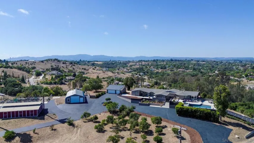 4986 San Jacinto Circle East, Fallbrook, California 92028