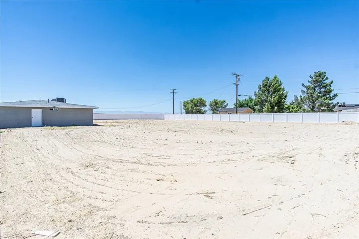 16621 Glendower, Edwards, California 93523