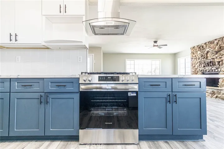 16621 Glendower, Edwards, California 93523