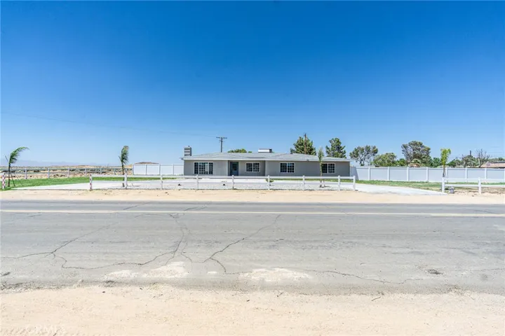 16621 Glendower, Edwards, California 93523