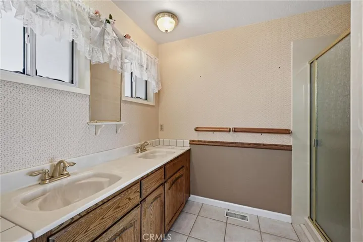 7926 Richard Drive, Lucerne, California 95458
