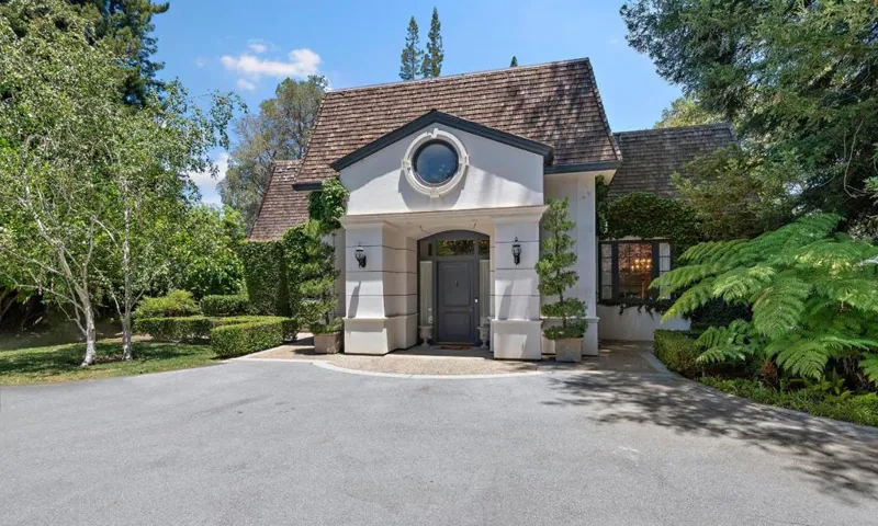 399 Selby Lane, Atherton, California 94027